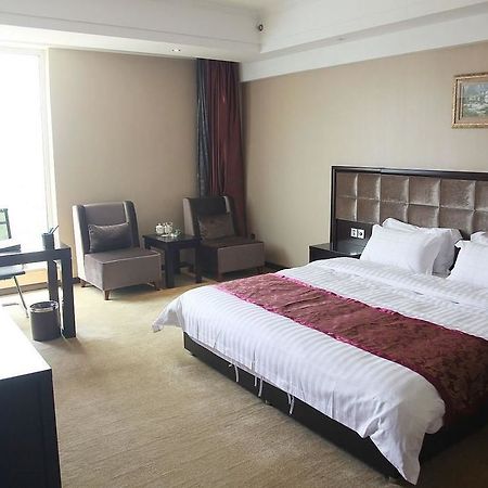 Weishi International Hotel Qing Zhou Eksteriør billede
