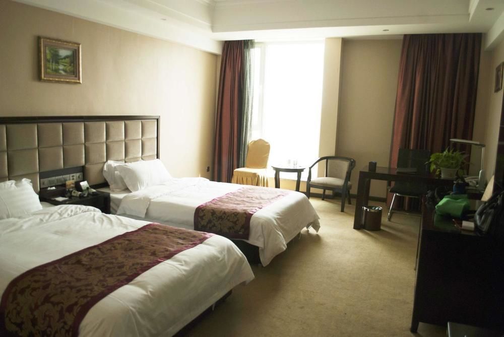 Weishi International Hotel Qing Zhou Eksteriør billede